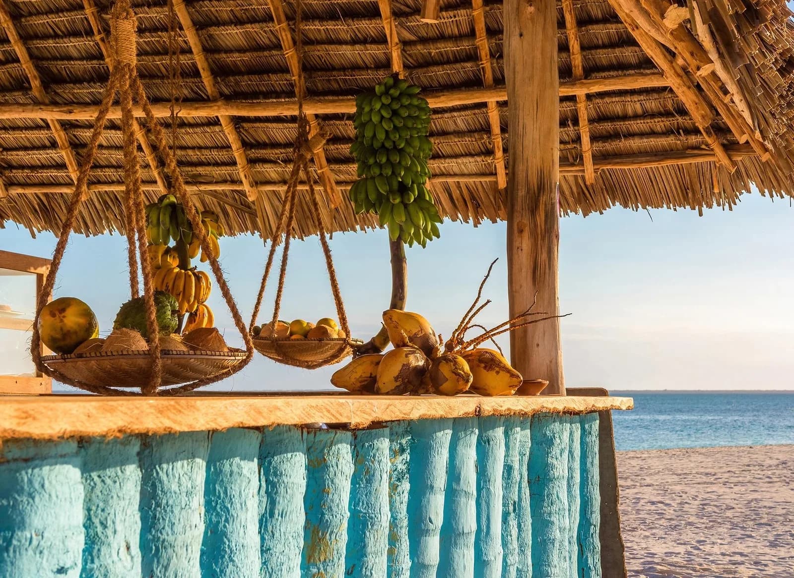 Livingwalls Fototapete Beach Bar Braun Blau Vlies