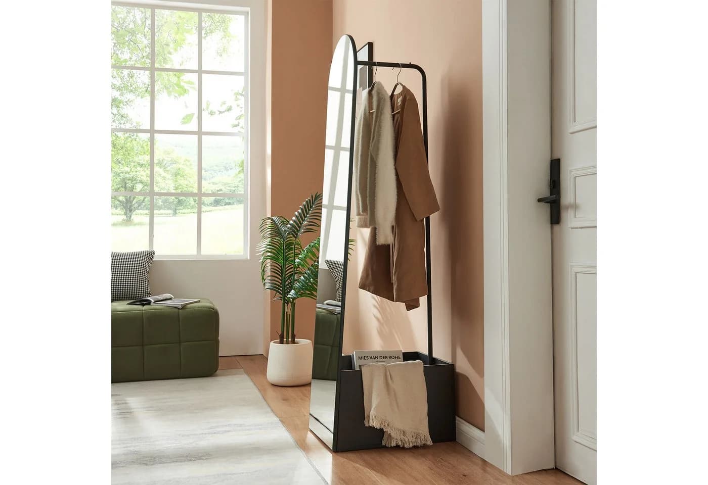 en.casa Garderobenspiegel Kuonta mit Staufach und Kleiderstange Schwarz
