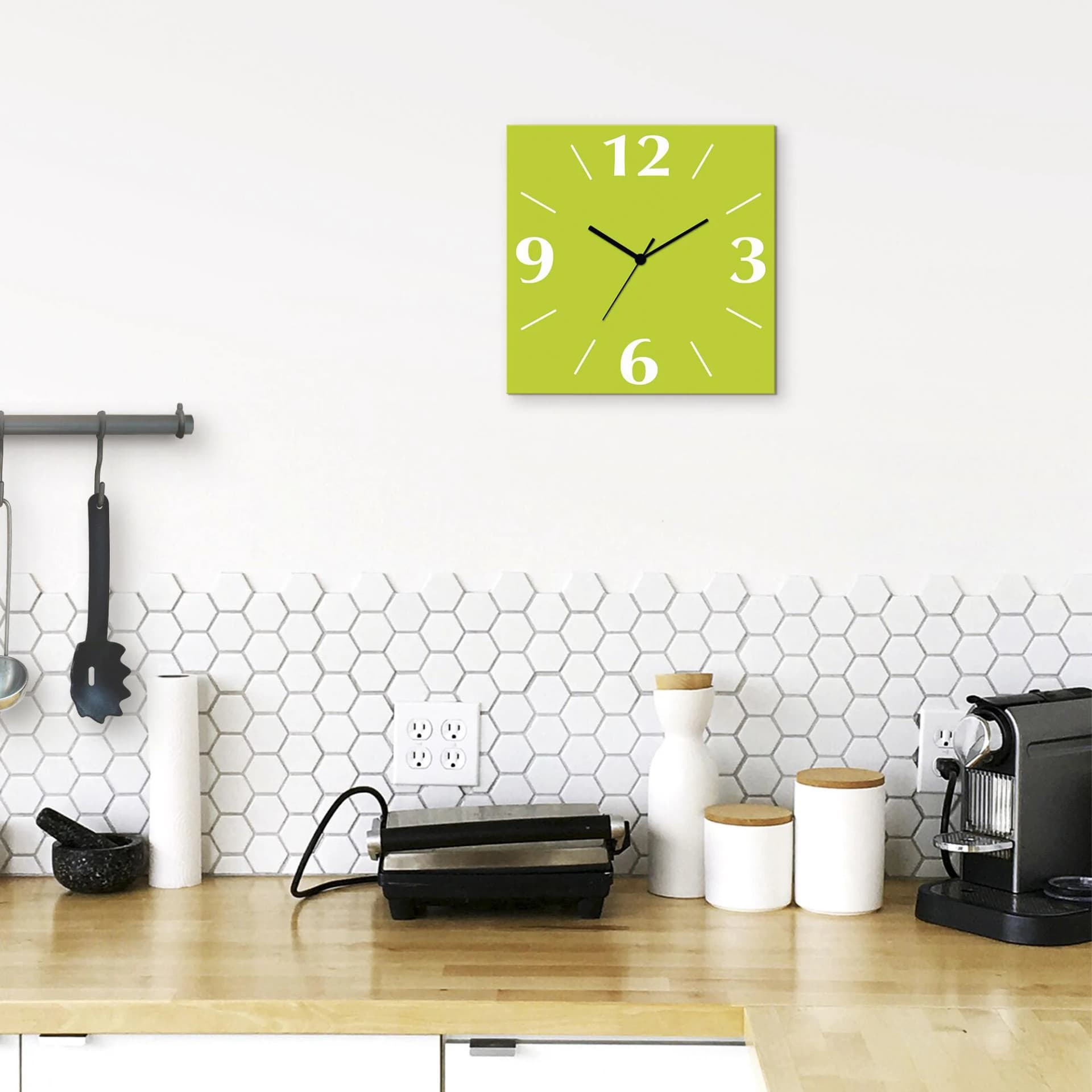 Artland Wanduhr Uni Trendfarben Hellgrün Lautlos Aluminium