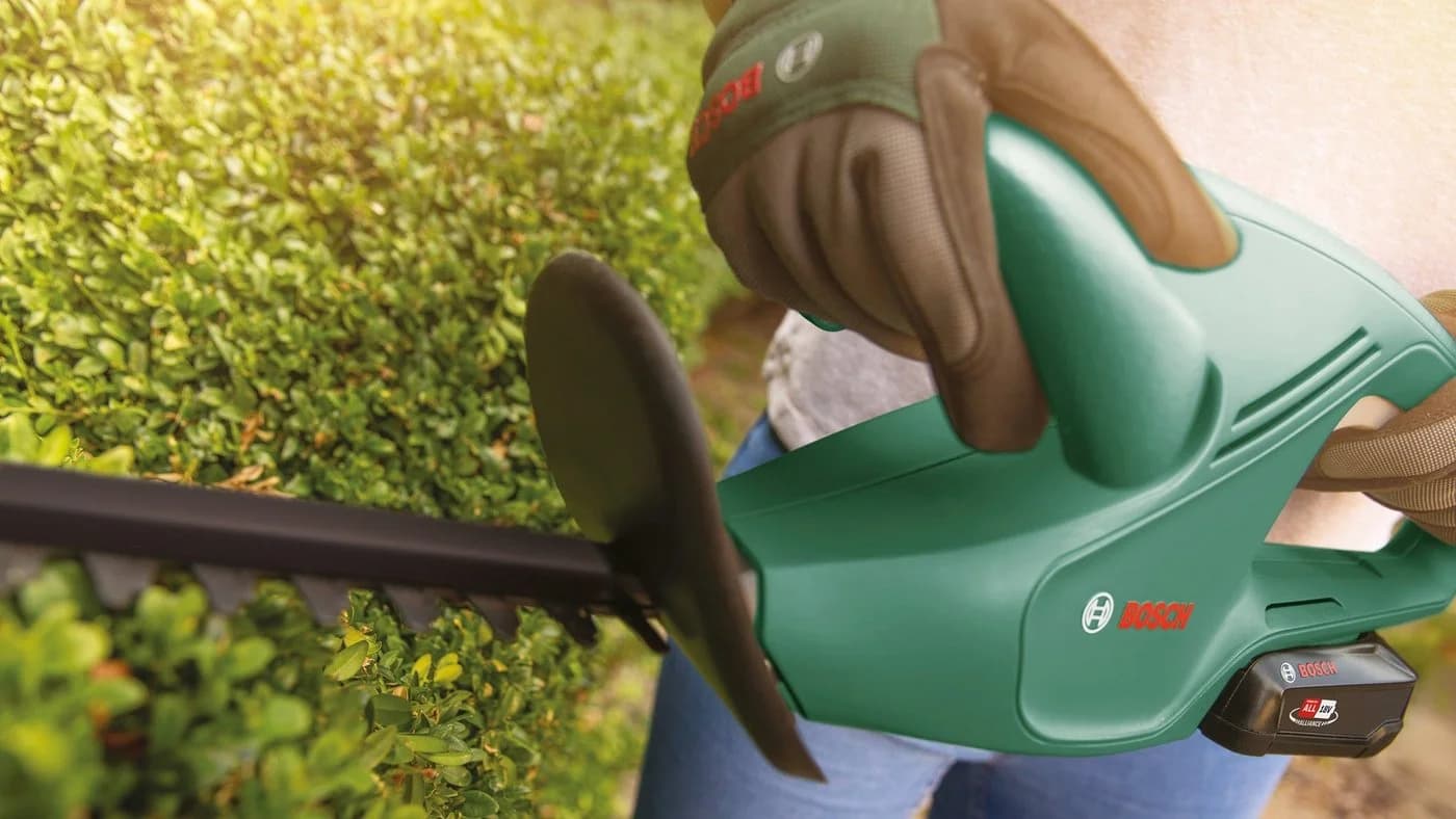 Bosch Home & Garden Akku-Heckenschere EasyHedgeCut 18-45 Grün - Bild 3