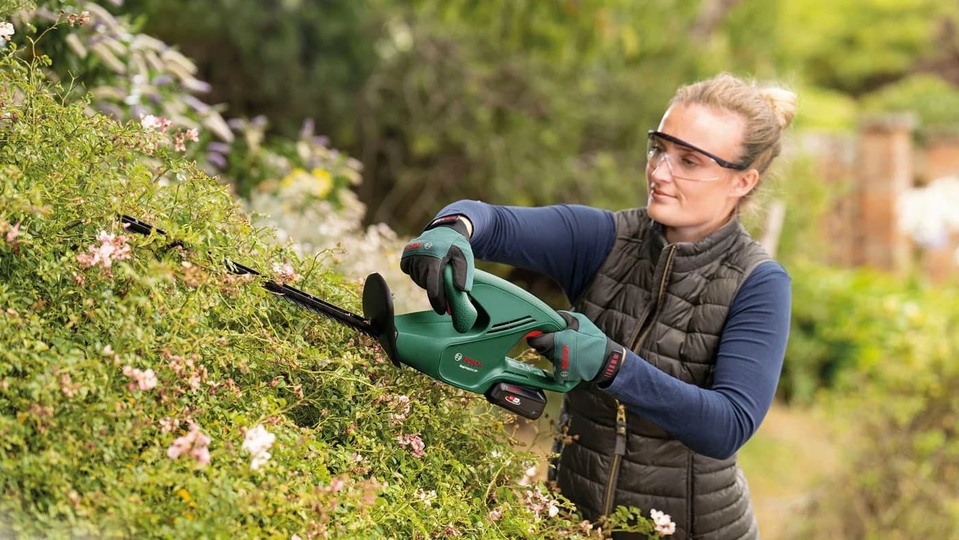Bosch EasyHedgeCut 18V-52-13 Akku-Heckenschere Grün - Bild 3