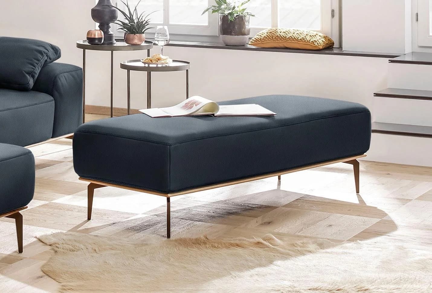 W.SCHILLIG Polsterhocker run Blau Leder Bronze Füße