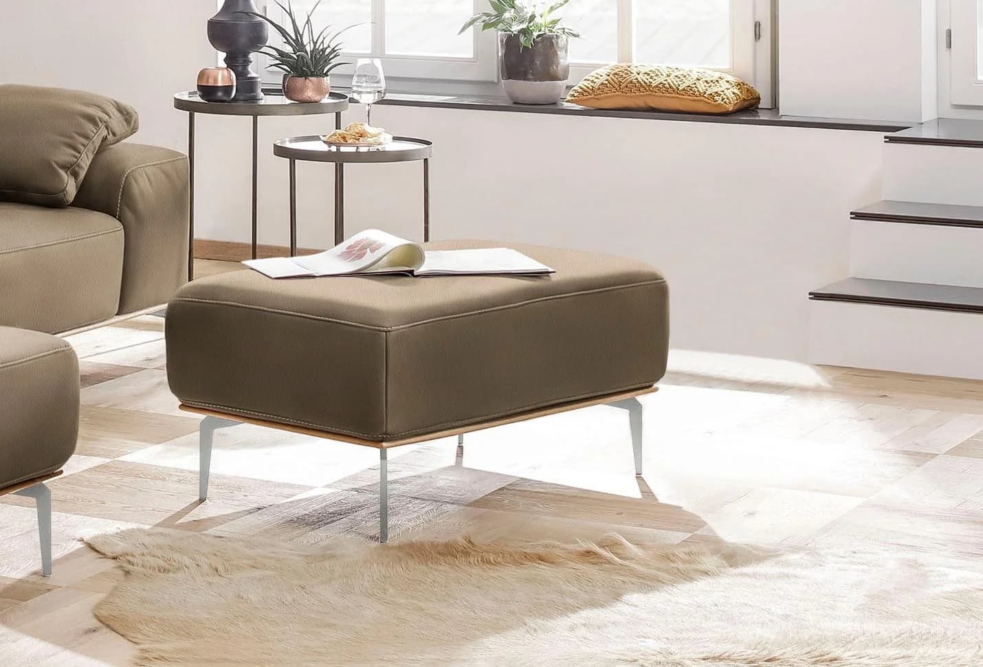 W.SCHILLIG Polsterhocker run beige Leder Eiche