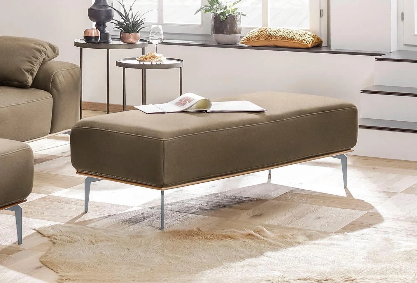 W.SCHILLIG Polsterhocker run Beige Leder Holzsockel Silber