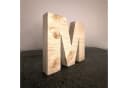 Zayno Deko-Buchstabe 'M' aus massivem Fichtenholz Bild 1