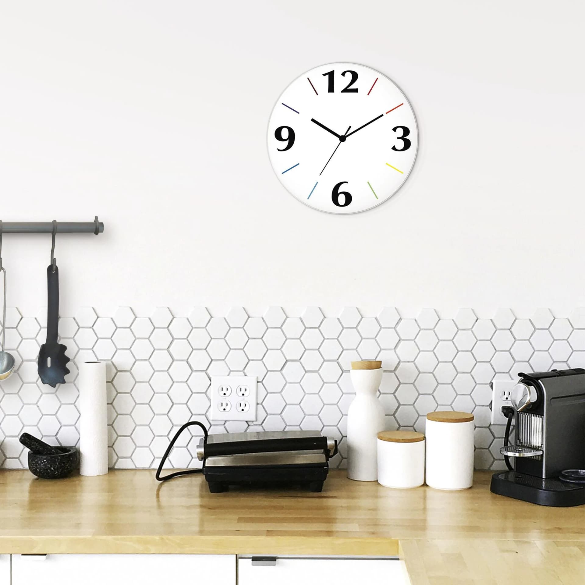 ARTLAND Wanduhr Trendfarben Bunt Weiß Glas Lautlos Funk