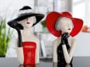 GILDE Dekofigur Lady mit rotem Hut Rot Schwarz Kunstharz Bild 2