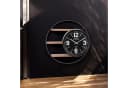 Wanduhr aus Metall und Holz in klassischem Design Bild 5