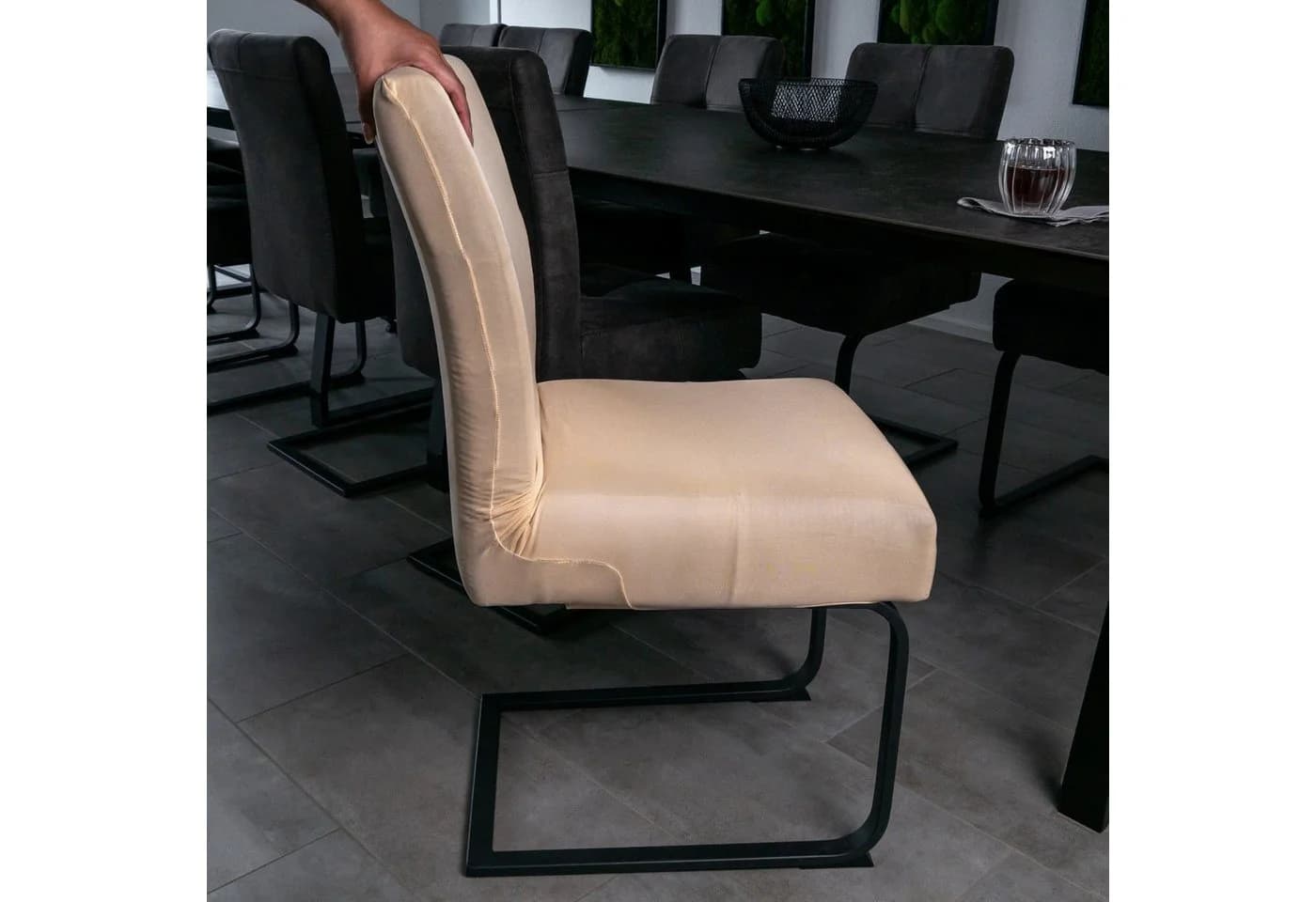 Intirilife Stuhlhusse Beige Elastisch 38-45 cm - Bild 3