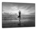 Pixxprint Leinwandbild Yoga am Strand Schwarz-Weiß Kunst Bild 2