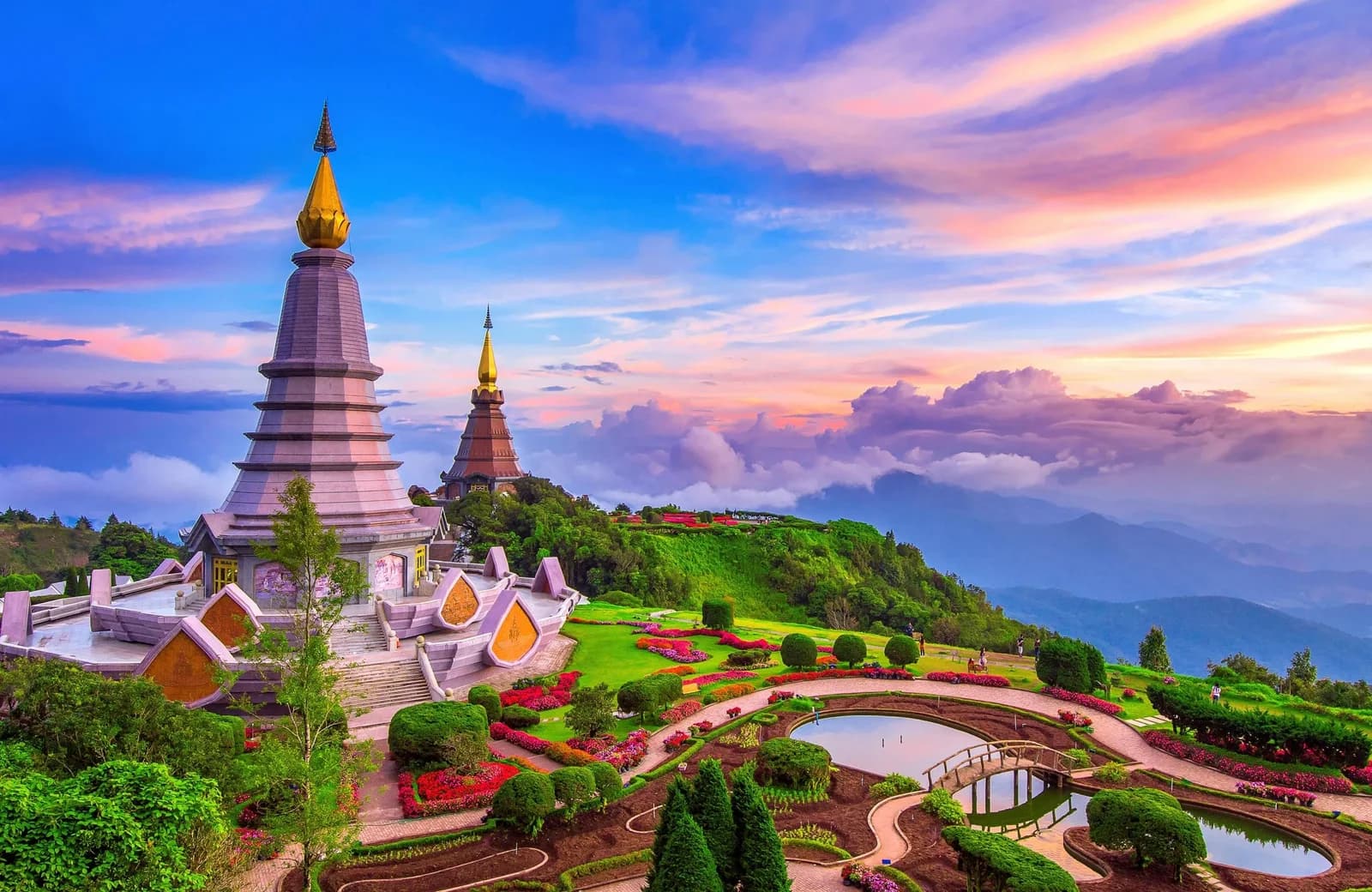 Fototapete Chiang Mai Pagoden Thailand Garten Wolke Sonne Panorama