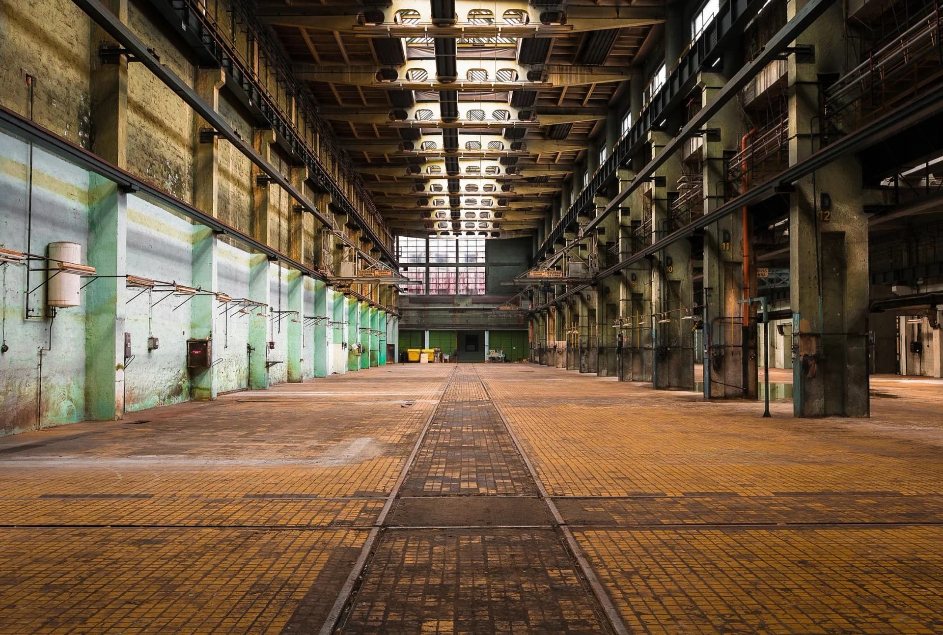 Fototapete PAPERMOON ARCHITEKTUR-LOST SPACE FABRIK - Vliestapete
