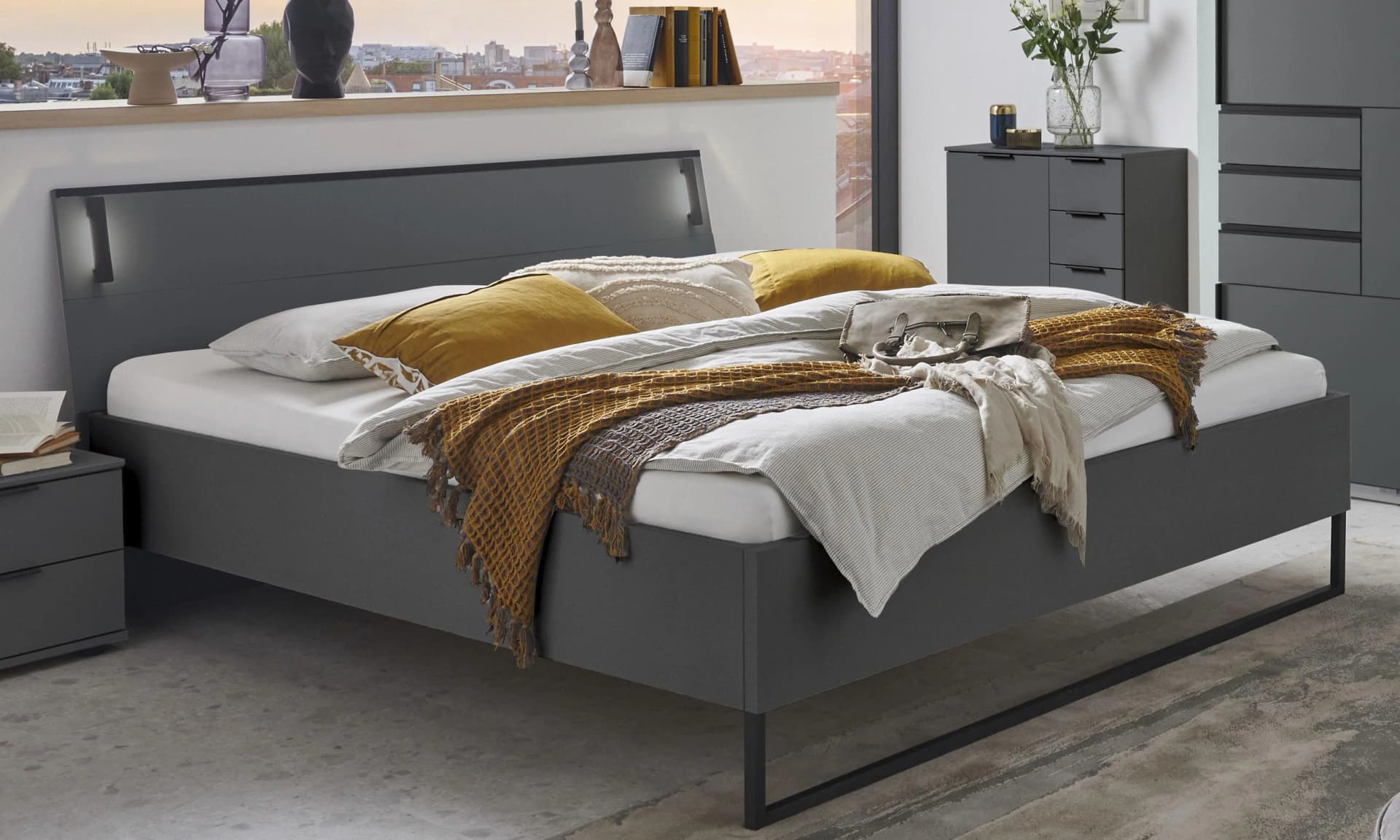 WIMEX Futonbett Tilburg mit LED-Beleuchtung Grau/Schwarz