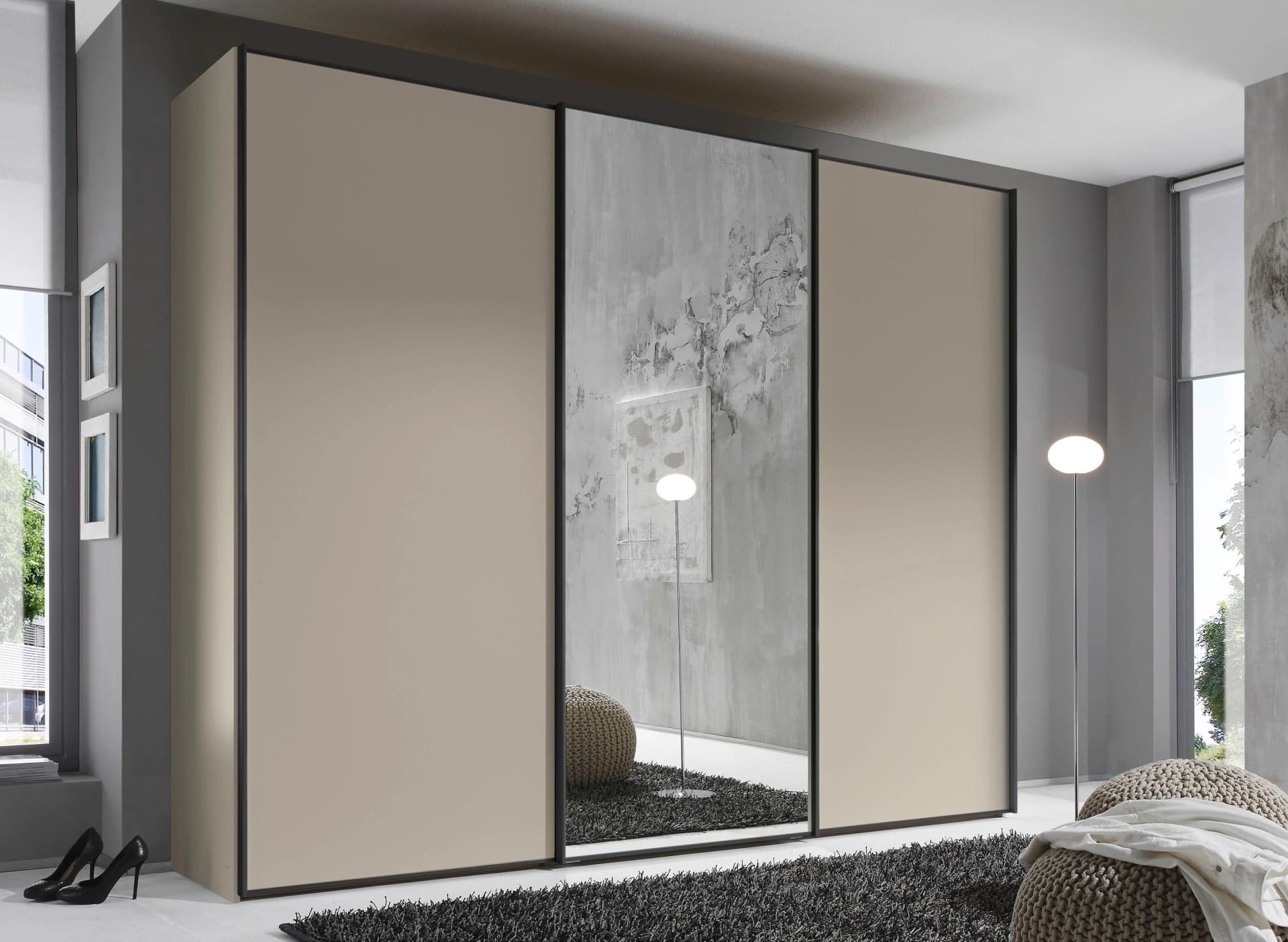 STAUD Schwebetürenschrank Sinfonie Plus Beige Sand mit Spiegeltür