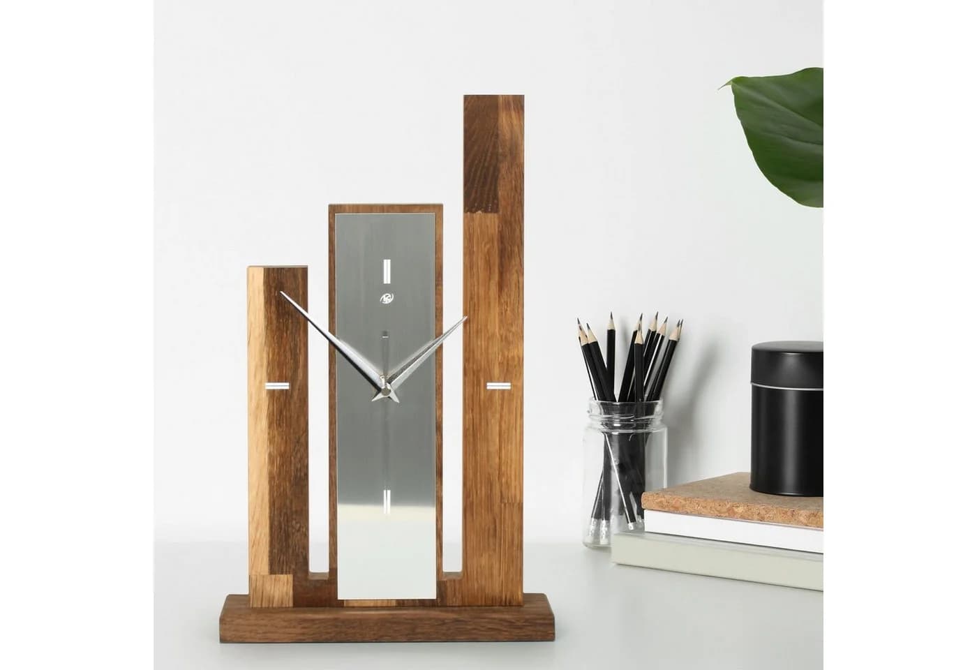 Kreative Feder Standuhr Stairs Massivholz Eiche geräuchert Aluminium - Bild 5