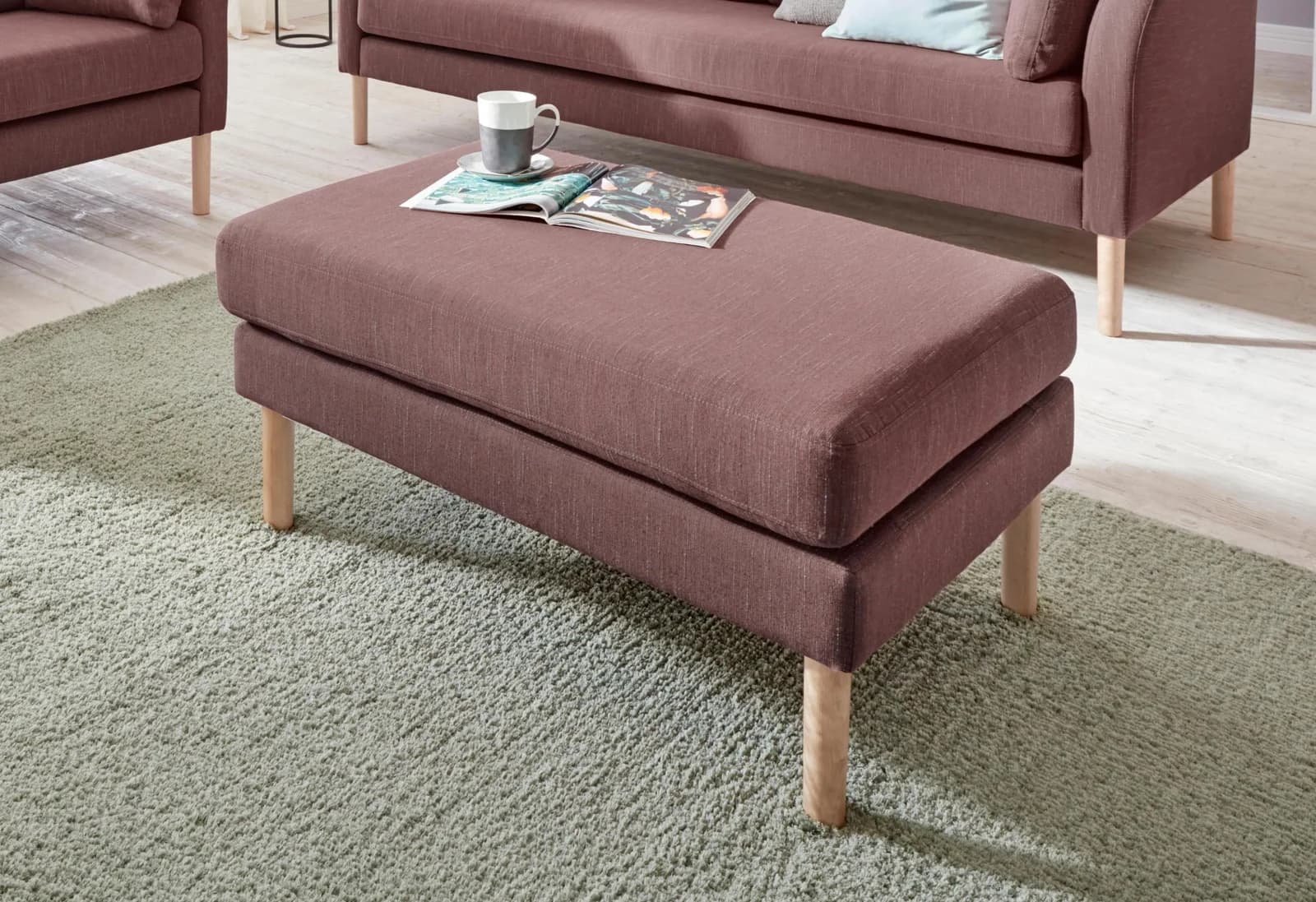 Hocker ANDAS "Grenzda" Beere Massivholzfüße