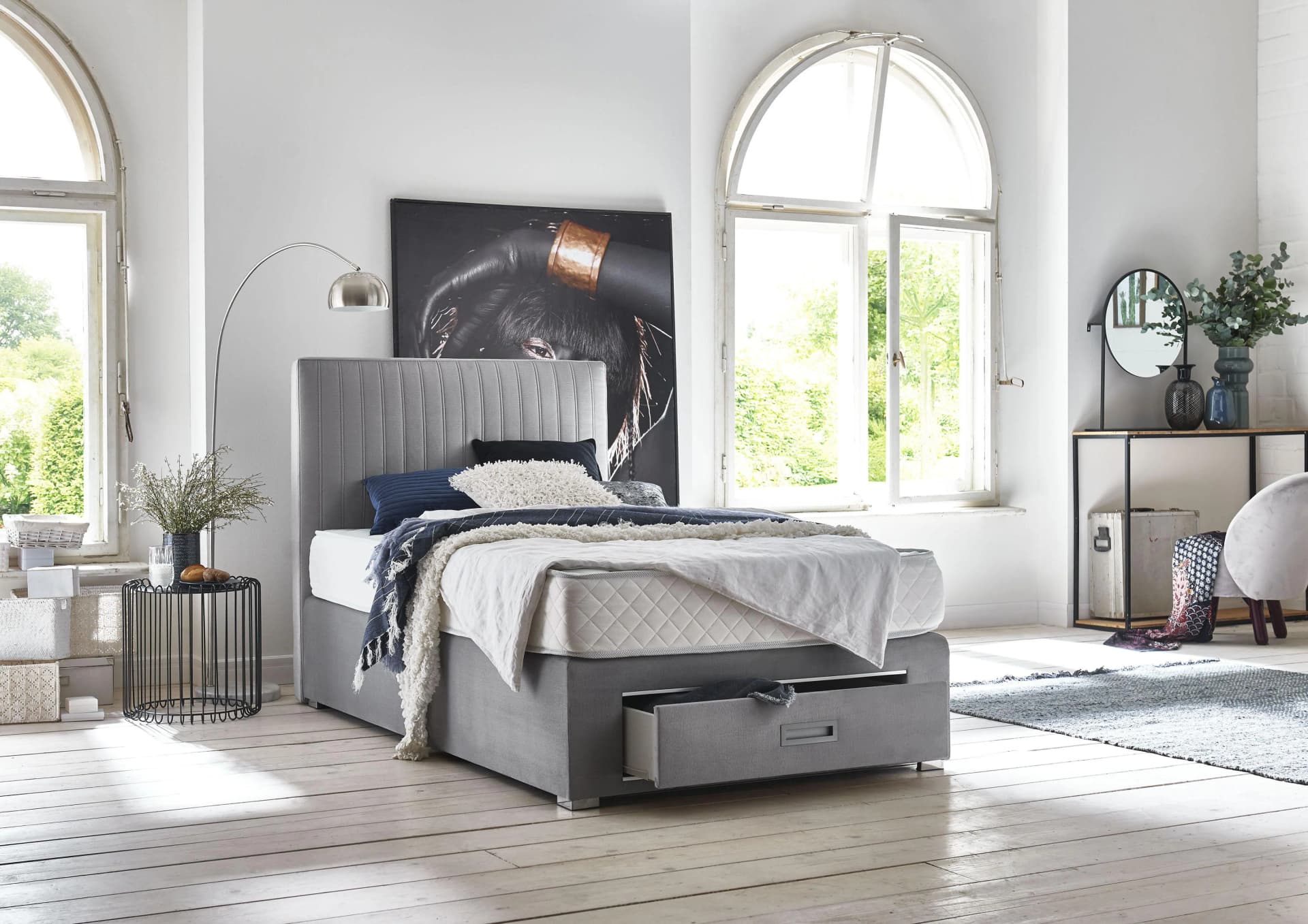 Home Affaire Boxbett Mackay Grau mit Schubkasten und Massivholzrahmen