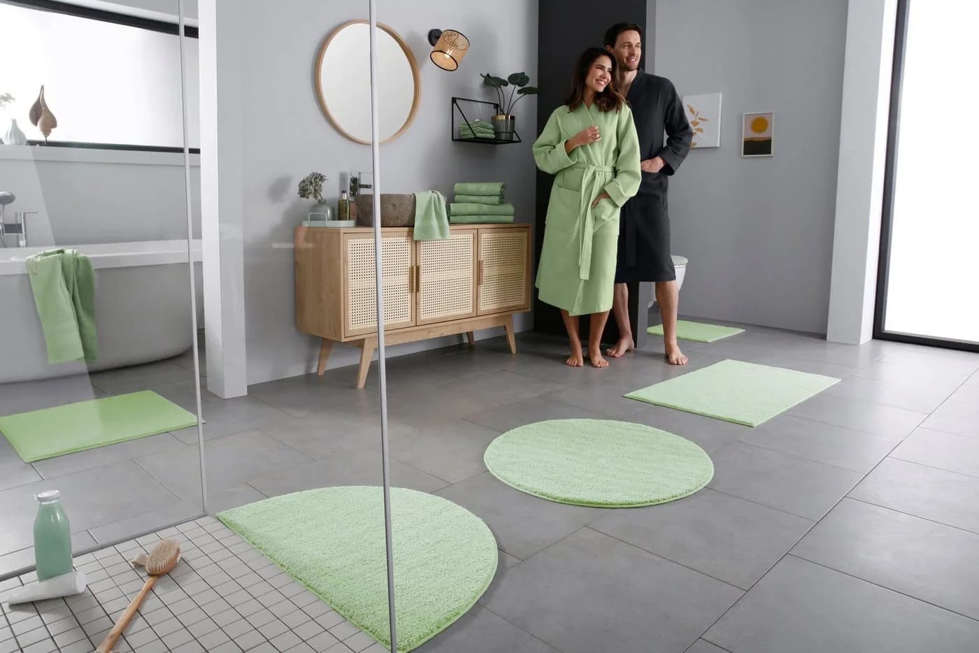 My Home Badematte Vanessa, Badvorleger, Badezimmer Teppich, Höhe 10 mm, rutschhemmend beschichtet, fußbodenheizungsgeeignet, schnell trocknend, strapazierfähig, Polyester, halbrund, Badteppich, weiche Haptik, unifarben