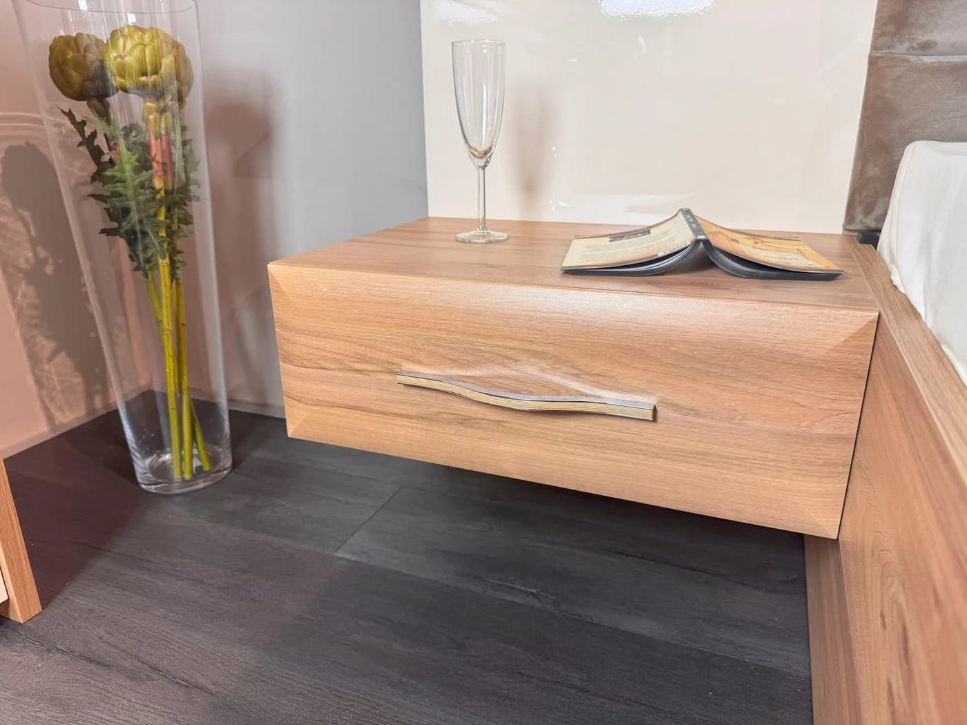 OTTO HOME Nachtkonsole Gala Beige Hochglänzend mit LED - Bild 4
