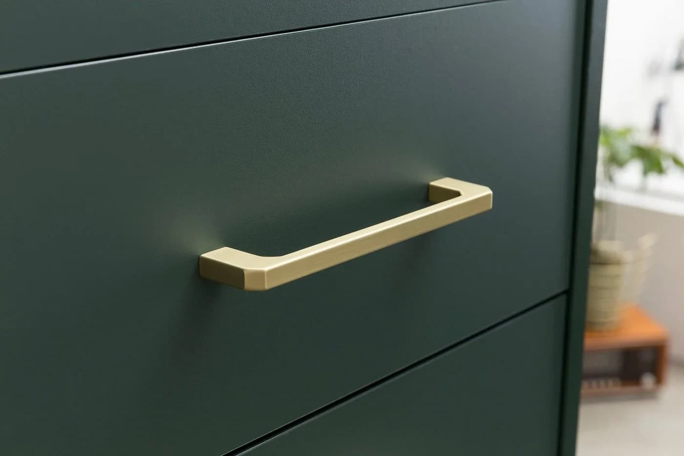 WELLTIME Hochschrank Kent waldgrün mit goldenen Griffen - Bild 5