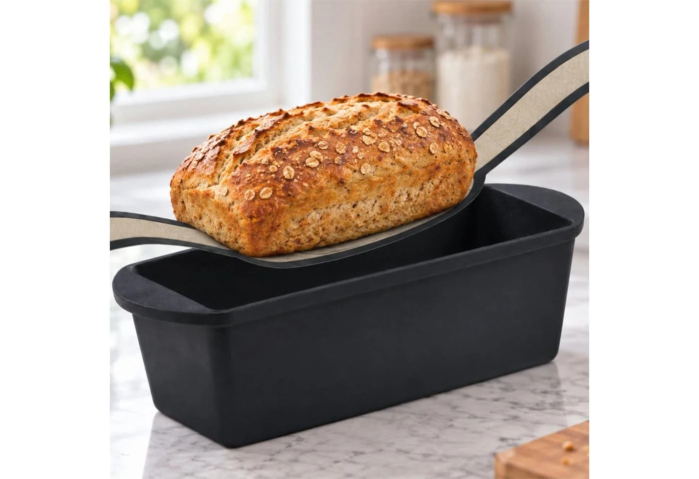 Mahlzeit Gusseisen Brotbacktopf Set 3,2L Schwarz mit Gärkörbchen