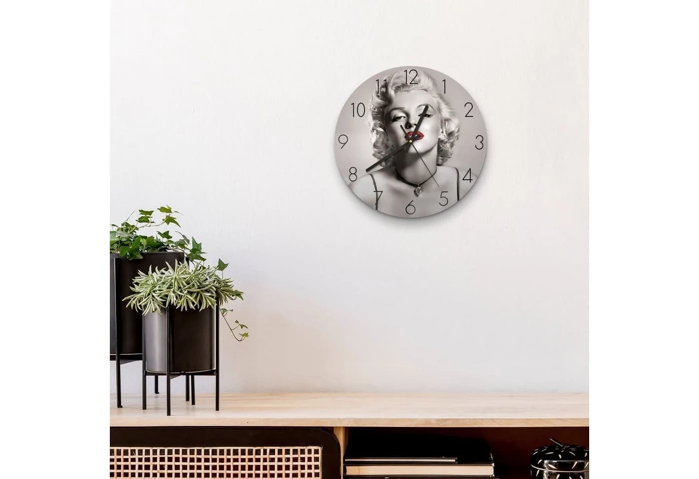 DEQORI Wanduhr 'Elegante Marilyn Monroe' Glas Schwarz/Weiß Grau - Bild 4