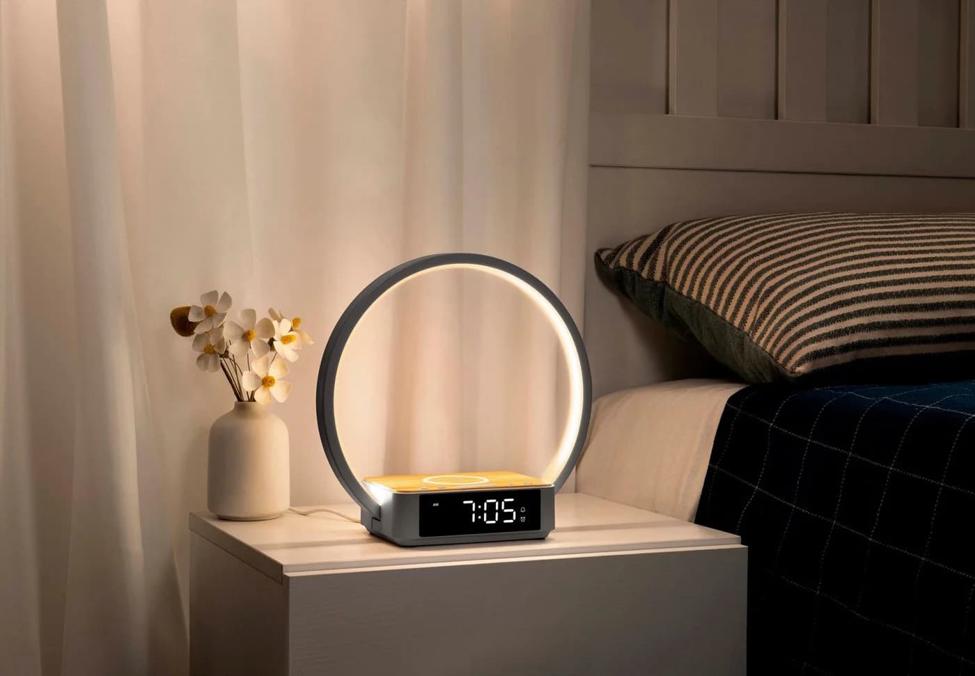 Northpoint Tageslichtwecker mit Wireless Charging LED