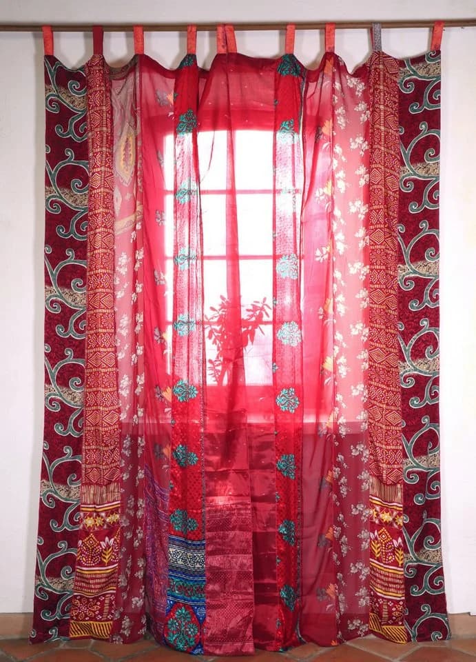 Guru-Shop Vorhang 2 Stück Seidige Upcyceling Gardine Patchwork Rot