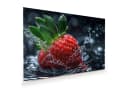 Primedeco Glasbild Wandbild Erdbeere im Wasser Rot Elegante Aufhängung Bild 2