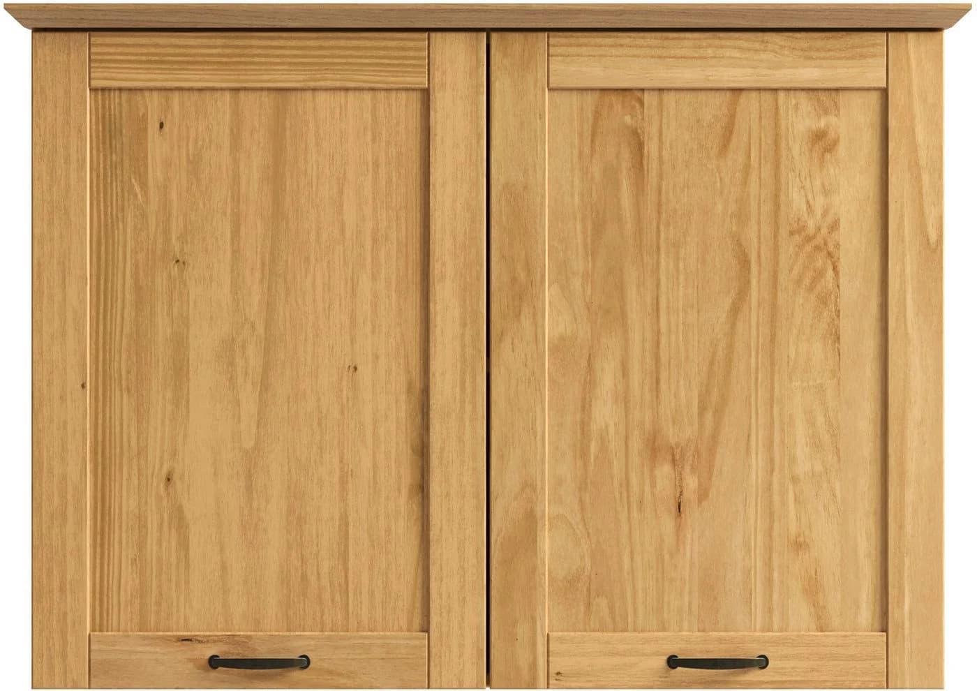 Hängeschrank aus Massivholz im Landhausstil