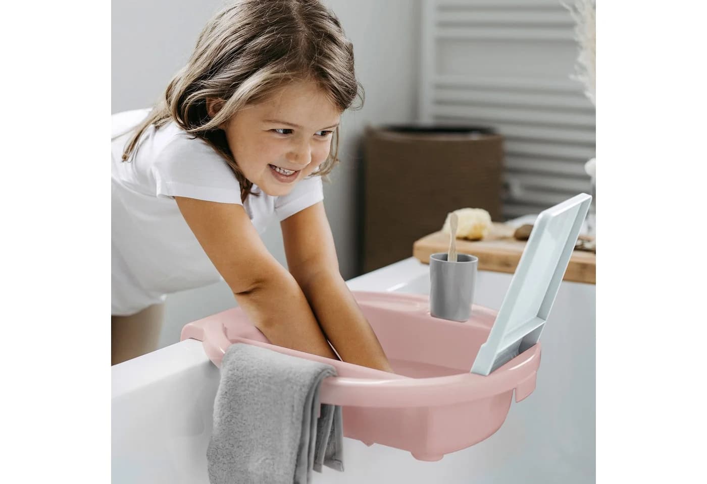 Rotho Babydesign Kinder Waschbecken Rosa mit Spiegel - Bild 3