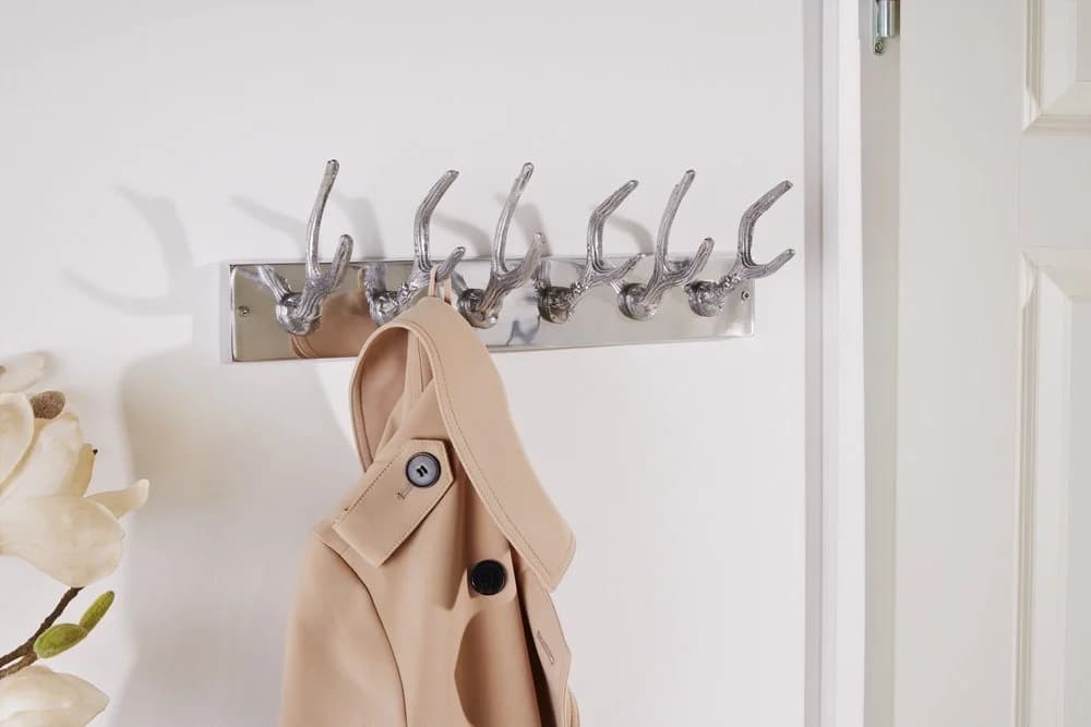 riess-ambiente Wandgarderobe DEER Silber Aluminium Geweih-Design 6 Haken - Bild 2