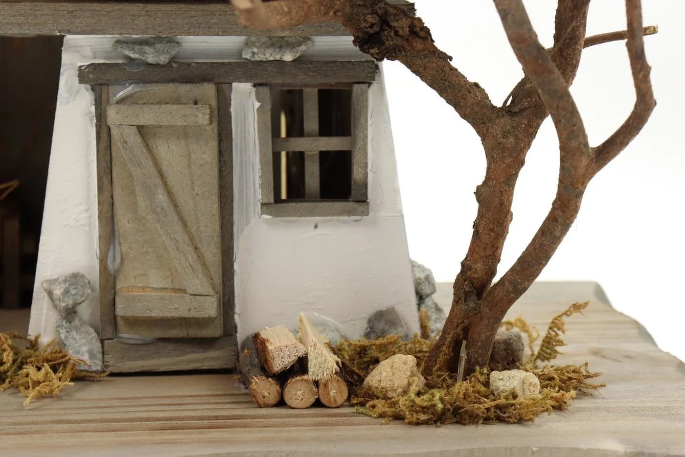 ELLUG Krippenstall Holz mit Licht 38x18x21cm
