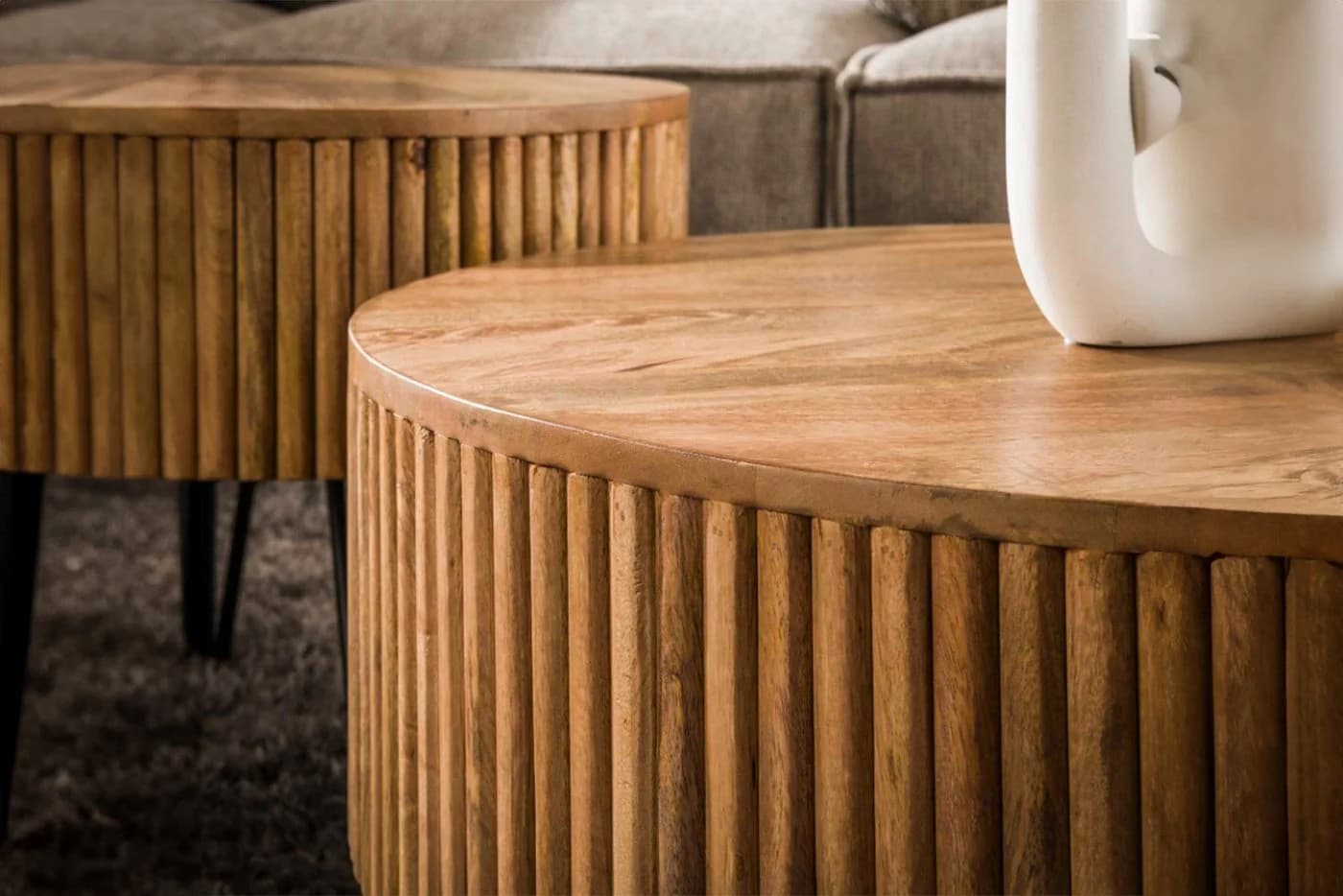 KAWOLA Couchtisch-Set LORENA Mangoholz Braun Wellenform-Design - Bild 3