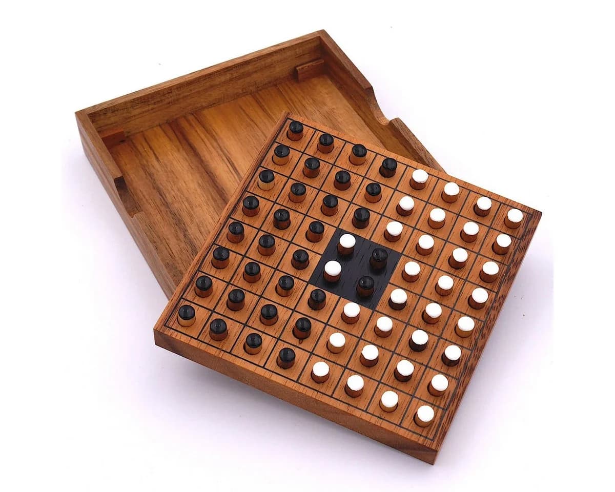 ROMBOL Denkspiele Spiel Reversi – Interessantes Strategiespiel für 2 Personen aus edlem Holz - Bild 3