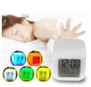 Goods+Gadgets LED Würfelwecker mit Temperatur und Kalender Bild 2