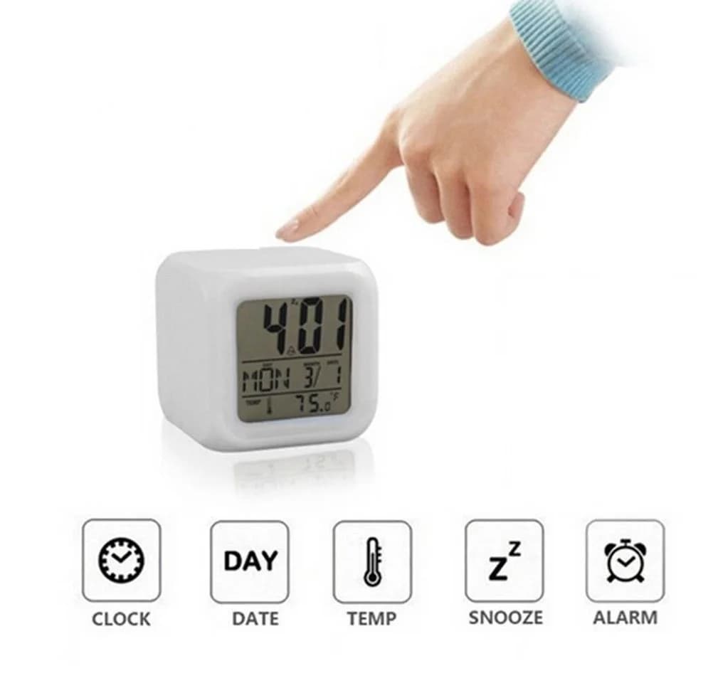 Goods+Gadgets LED Würfelwecker mit Temperatur und Kalender - Bild 4