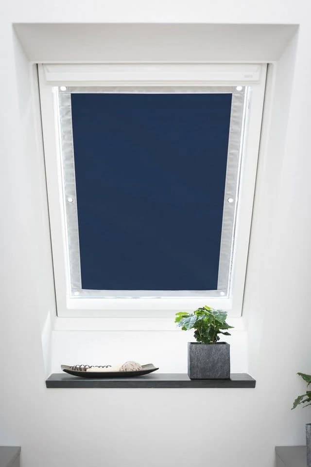 LICHTBLICK ORIGINAL Dachfensterrollo Haftfix Hitzeschutz Verdunkelung Blau - Bild 4