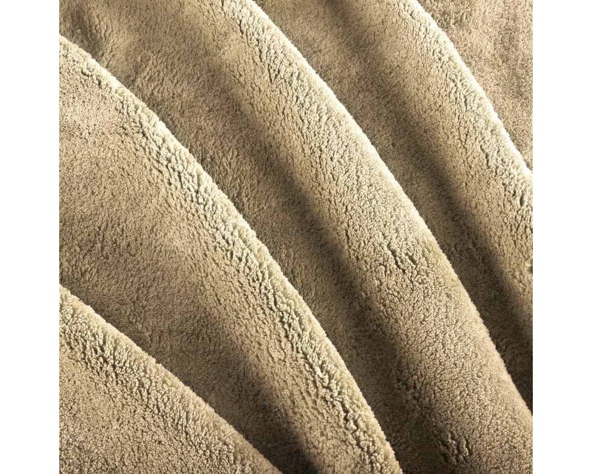 Gräfenstayn Kuscheldecke Flauschig mit Ärmeln und Fußtasche Hellbraun 180x150cm - Bild 3