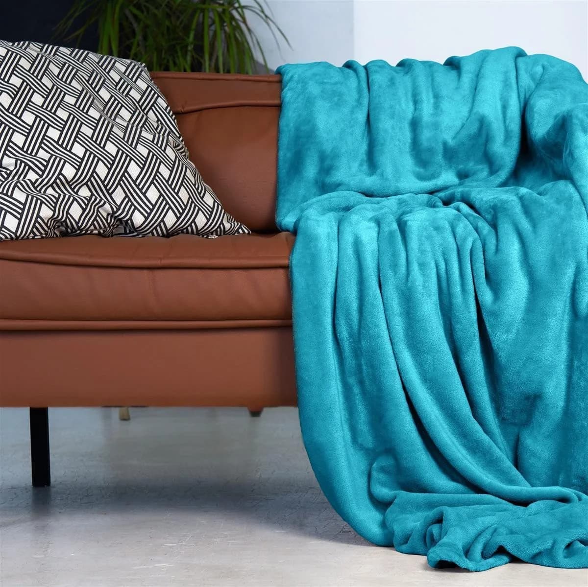 Gräfenstayn Wohndecke Kuscheldecke super weich & flauschig - türkis - Bild 5