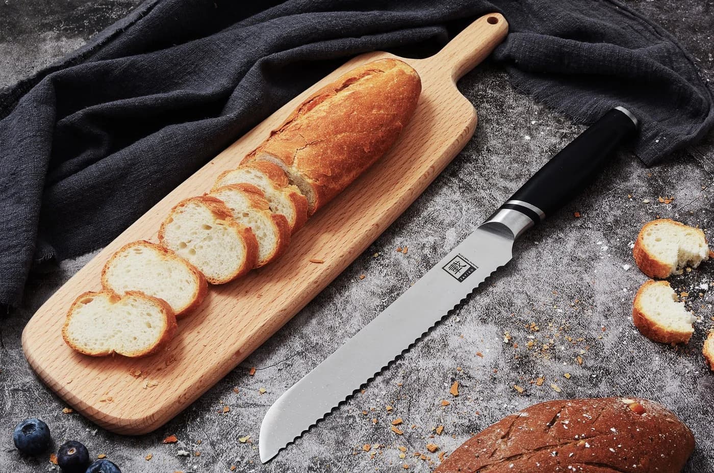 ZAYIKO Brotmesser NAMI 20 cm Edelstahlklinge mit ABS Griff
