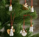 BRUBAKER Christbaumschmuck Christbaumanhänger Set Engel und Glocken 6-tlg. Handbemalt 4,5 cm Bild 1
