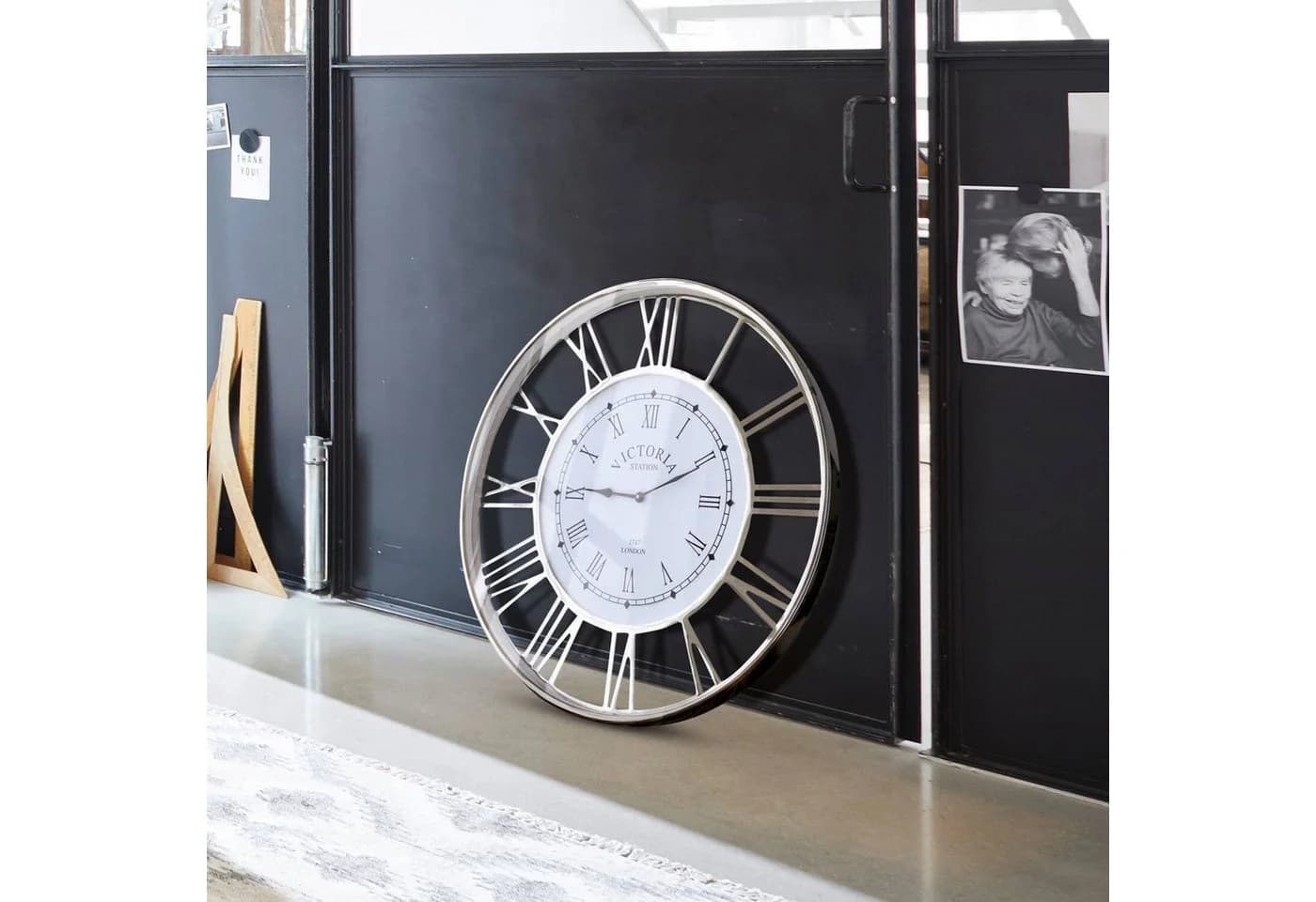 Mirabeau Wanduhr Victoria Station silber Aluminium Stahl Glas - Bild 3