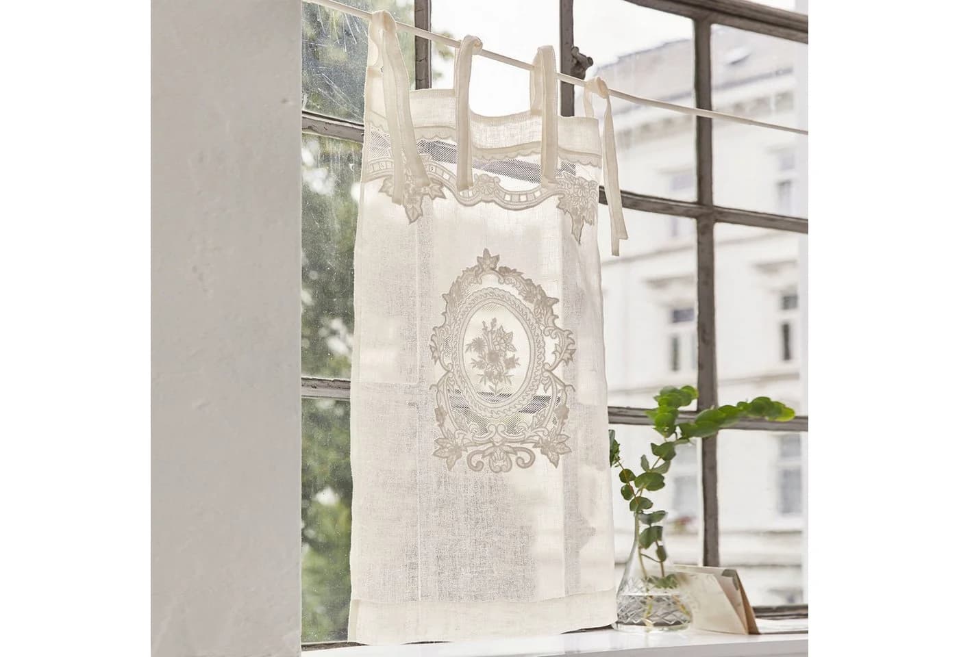 Mirabeau Scheibengardine Mesnay Weiß Leinen Stickerei