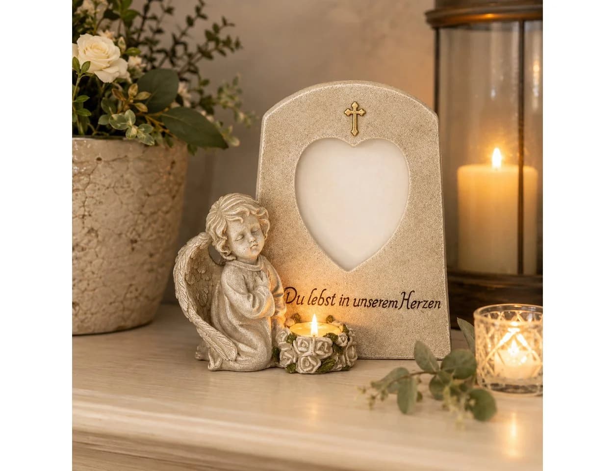 Geschenkestadl Gedenkstein Engel mit Herz-Bilderrahmen und Teelichthalter