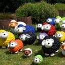 Geschenkestadl Gartenfigur Bunte Schafe Wetterfest Polystone Bild 4