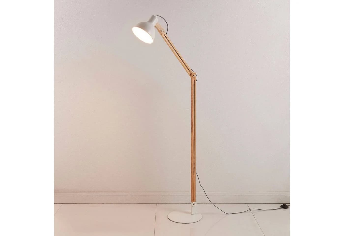 Lindby Stehlampe Shivanja Weiß Holz Metall IP20 1x60W - Bild 4