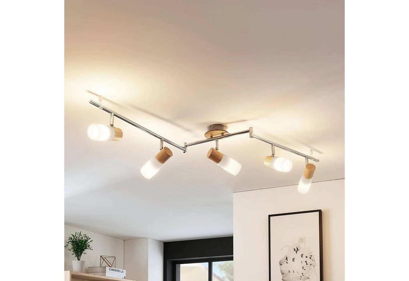 Lindby Deckenstrahler Christoph 130 cm 4-flg. Holz Glas