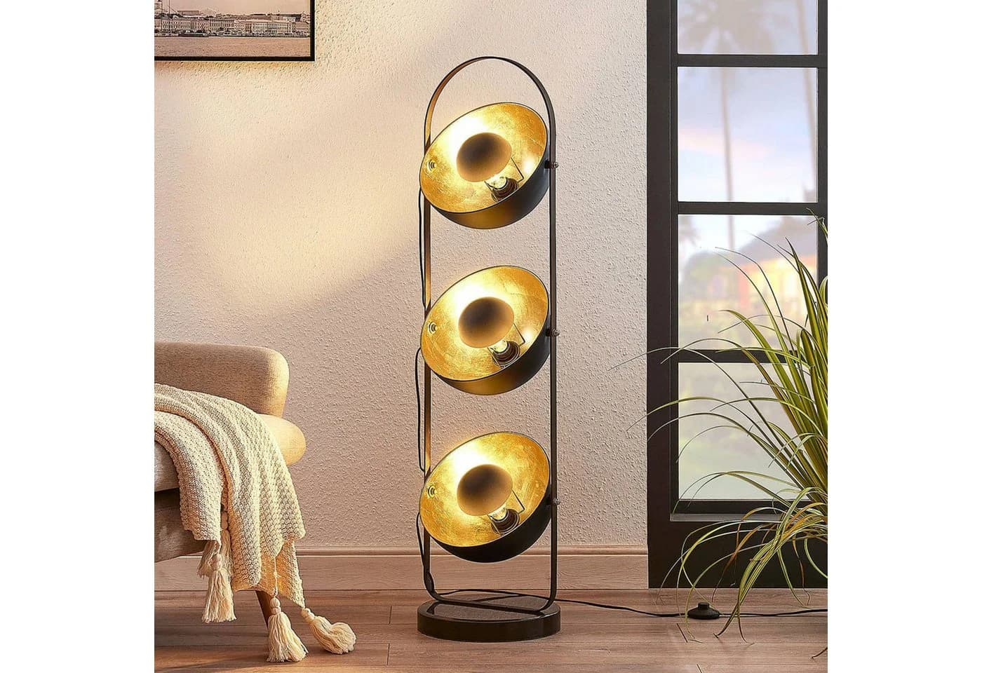 Lindby Stehleuchte Muriel 3-flg. Schwarz/Gold Metall