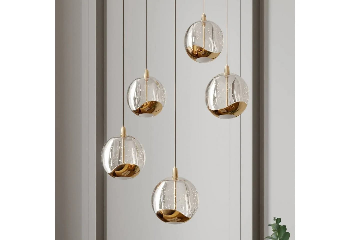 Lucande Hängeleuchte Hayley 5x5W LED Glaskugeln Metalldekor Gold - Bild 4